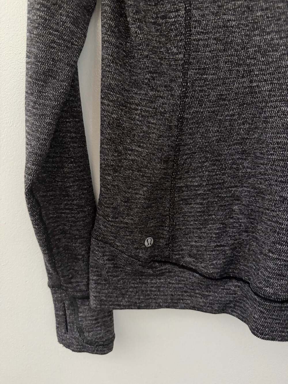 Lululemon Think Fast 1/4 Zip Pullover Size 6 Black - Picture 7 of 7